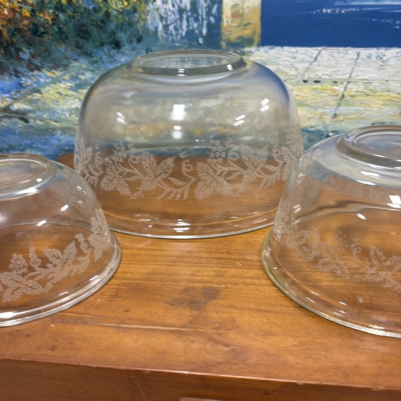 Set of 3 Bartlett Collins Nesting Mixing Bowls Frosted Grape/Grapevine Design - Picture 5 of 5